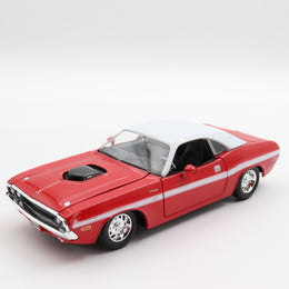 Maisto 1970 Dodge Challenger R/T|Scale 1/24 Diecast Classic Car|Vintage Model Car for Dad|Collectible Metal Car|Old Red Car for Collectors