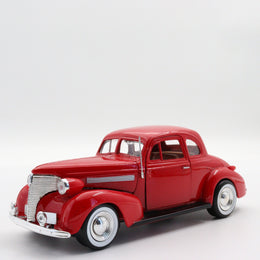 1939 Chevrolet Couple|Scale 1:24 Motormax Diecast Model Car|Classic Vintage Car|Collectible Metal Red Car for Collectors|Nostalgic Gift