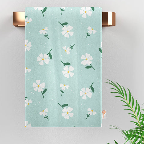 Floral Hand Towel|Daisy Print Towel|Summer Tea Towel|Butterfly Dish Cloth|Eco-Friendly Towel|Cost-Effective Rag|Gift For Her|Cleaning Cloth