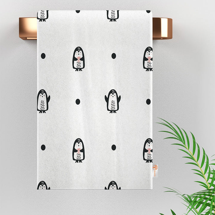Winter Kitchen Towel|Cute Penguin and Snowman Dish Towel|Snow Hand Towel|Decorative Dishcloth|Winter Tea Towel|Cleaning Cloth|Dust Remover