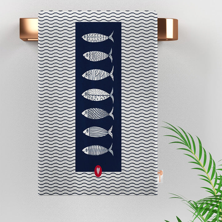 Fish Print Tea Towel|Coastal Dishcloth|Nautical Hand Towel|Beach House Decor|Summer Dish Cloth|All-Purpose Rag|Cost-Effective Farmhouse Rag