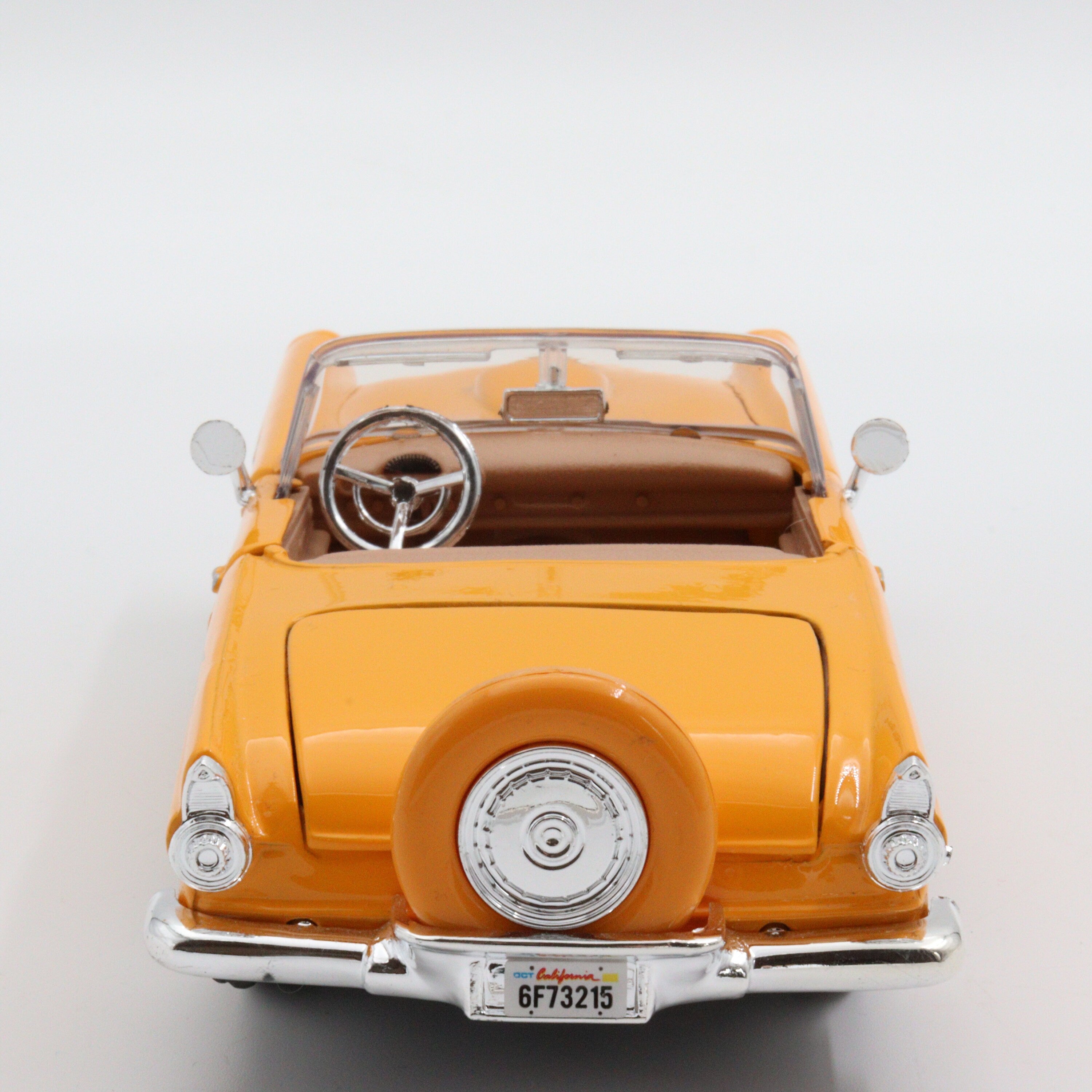 1956 Ford Thunderbird|Scale 1/24 Motormax Diecast Car Collection