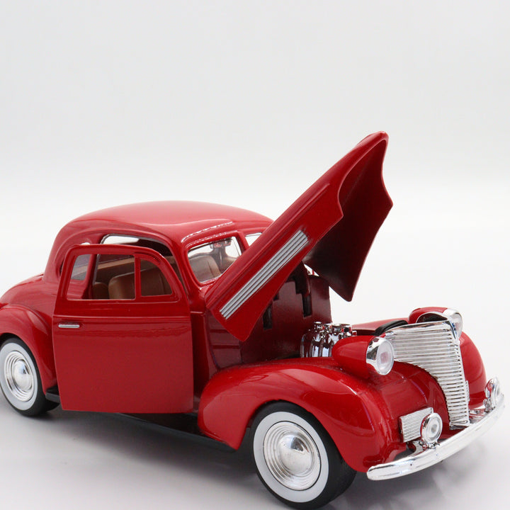 1939 Chevrolet Couple|Scale 1:24 Motormax Diecast Model Car|Classic Vintage Car|Collectible Metal Red Car for Collectors|Nostalgic Gift