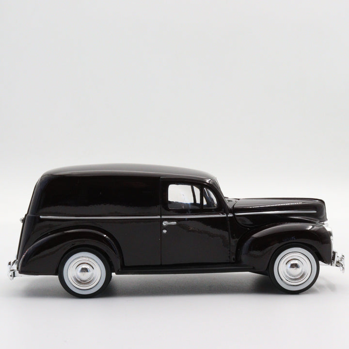 1970 Ford Sedan Delivery|Scale 1:24 Diecast Model Car|Classic Vintage Car|Collectible Metal Black Car for Collectors|Nostalgic Gift for Dad