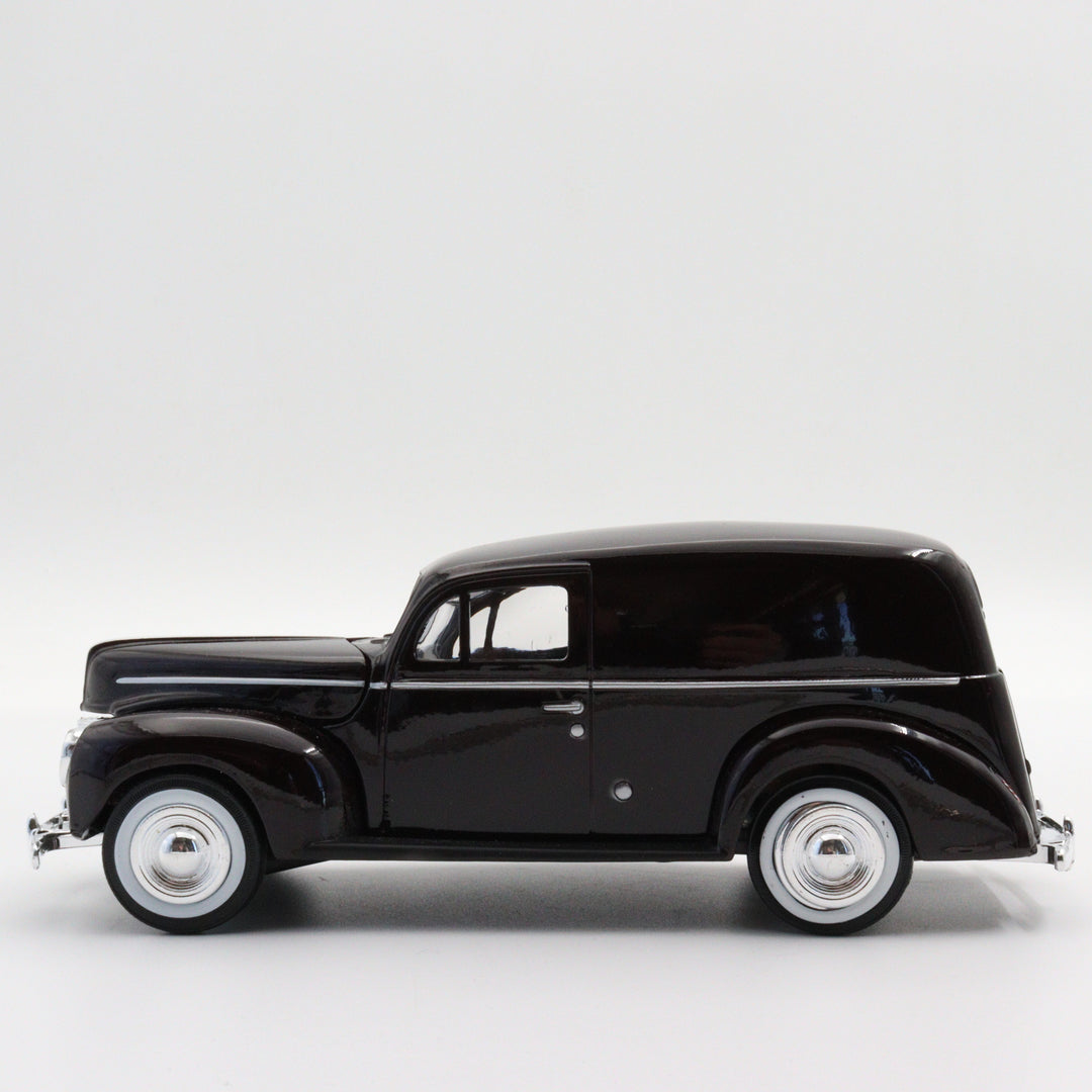 1970 Ford Sedan Delivery|Scale 1:24 Diecast Model Car|Classic Vintage Car|Collectible Metal Black Car for Collectors|Nostalgic Gift for Dad