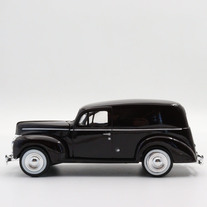 1970 Ford Sedan Delivery|Scale 1:24 Diecast Model Car|Classic Vintage Car|Collectible Metal Black Car for Collectors|Nostalgic Gift for Dad