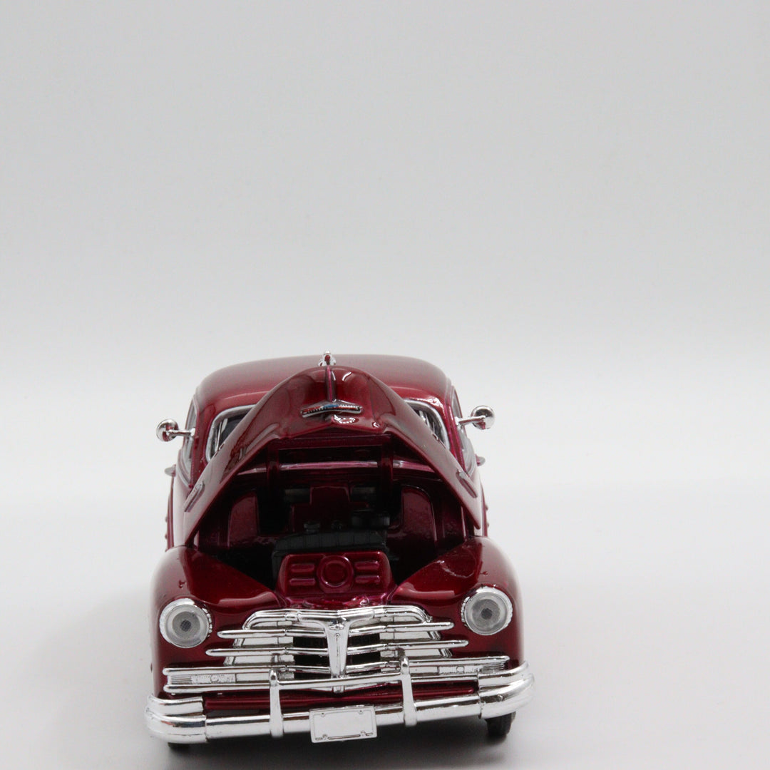 1948 Chevy Aerosedan Fleetline|Scale 1:24 Motormax Diecast Car|Vintage Model Car|Collectible Metal Red Car for Collectors|Gift for Dad