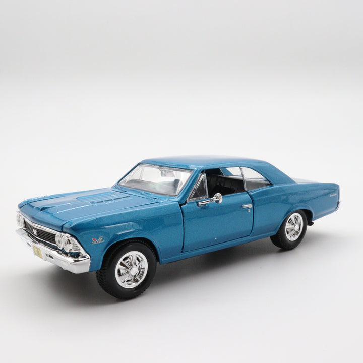 Maisto 1966 Chevrolet Chevelle SS 396|Scale 1/24 Vintage Model Car|Diecast Blue Car for Collectors|Classic Metal Collection|Nostalgic Gift
