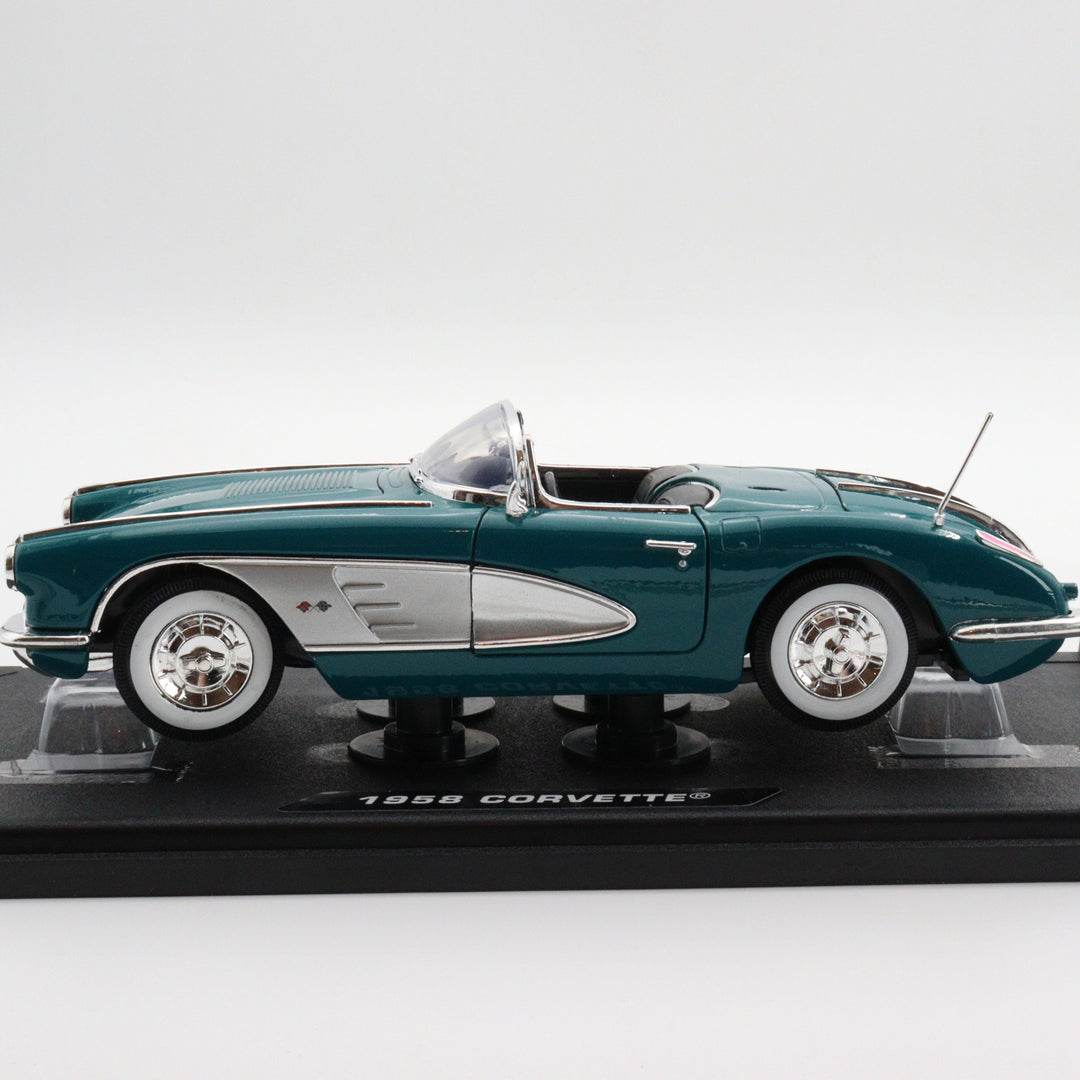 Motormax 1958 Corvette|Scale 1/18 Diecast Metal Car Collection|Classic Vintage Model Car|Nostalgic Car|Green Convertible Car for Collector