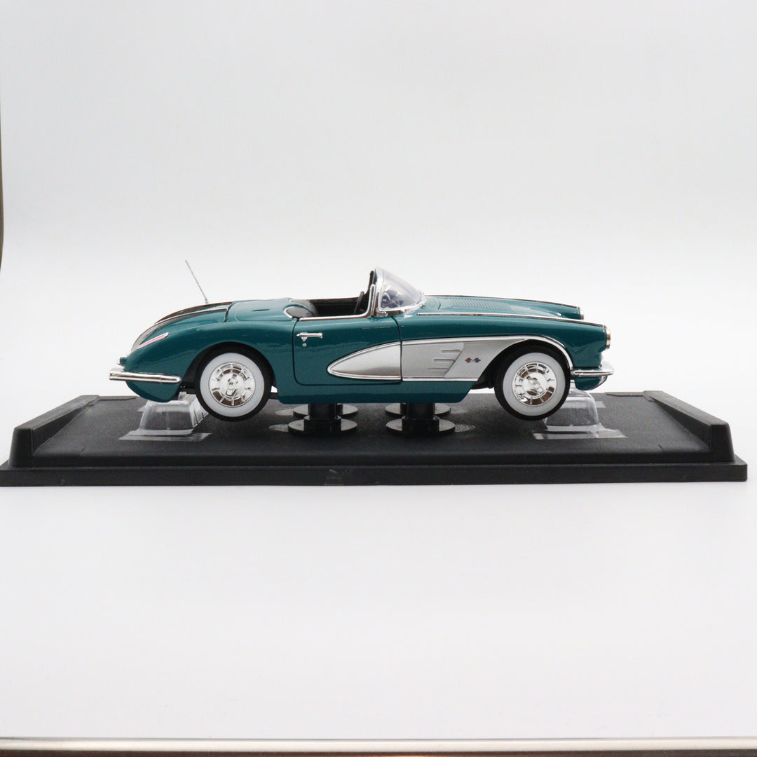 Motormax 1958 Corvette|Scale 1/18 Diecast Metal Car Collection|Classic Vintage Model Car|Nostalgic Car|Green Convertible Car for Collector