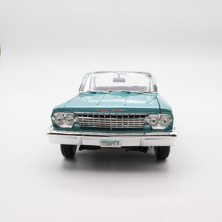 Maisto 1962 Chevrolet Belair|Scale 1/18 Diecast Car|Vintage Model Sea Green Car for Collectors|Old Classic Collection Car|Childhood Gift