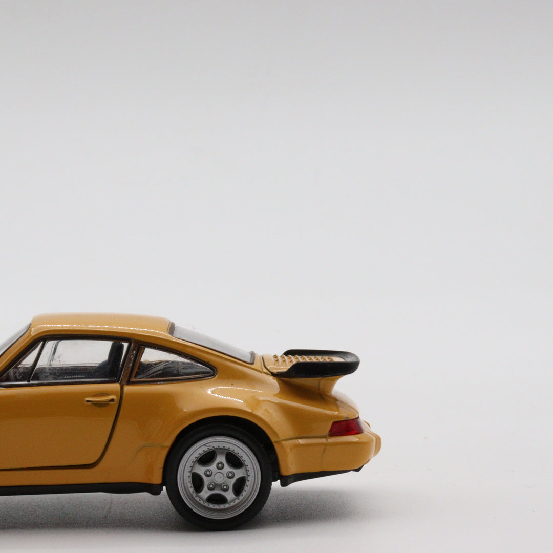 Welly Model Porsche 911 Turbo|Old Diecast Car|Vintage Yellow Pull Back Car for Collectors|Classic Metal Collection Car for Office Decor