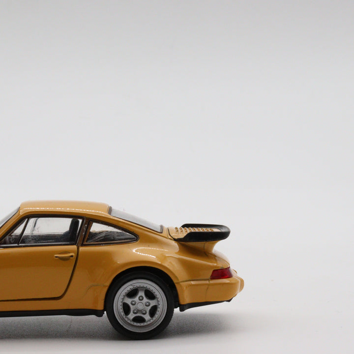 Welly Model Porsche 911 Turbo|Old Diecast Car|Vintage Yellow Pull Back Car for Collectors|Classic Metal Collection Car for Office Decor