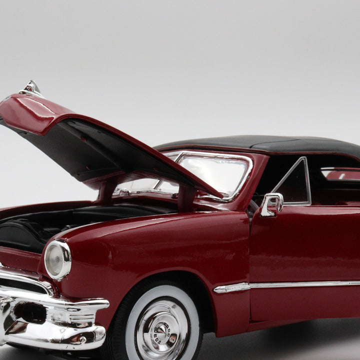 Maisto 1950 Ford Model Car|Scale 1/18 Red Diecast Car|Vintage Model Car for Collectors|Classic Metal Collection Car and Toy|Gift for Father