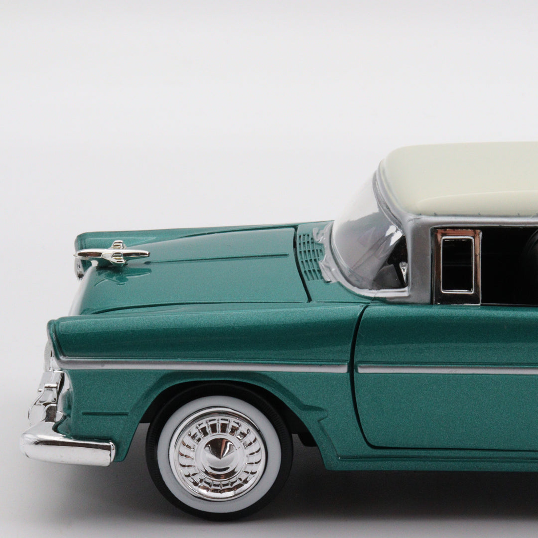 Motormax 1955 Chevy Nomad Model Car|Scale 1/24 Classic Diecast Car Collection|Vintage Model Green Car|Old Metal Car|Gift for Father's Day