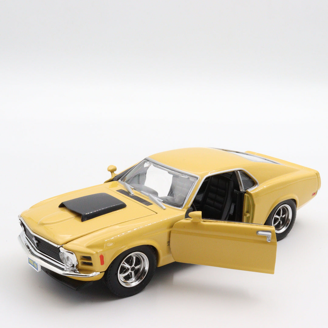 1970 Mustang Boss|Scale 1/24 Diecast Classic Car|Vintage Model Car|Collectible Metal Car|Old Yellow Car for Collectors|Birthday Gift for Dad