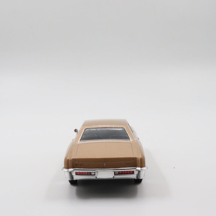 1965 Buick Riviera Gran Sport Diecast Car|Scale 1/24 Classic Car Collection|Old Model Car|Vintage Light Brown Metal Car|Gift for Dad