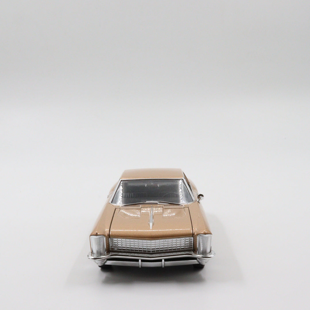 1965 Buick Riviera Gran Sport Diecast Car|Scale 1/24 Classic Car Collection|Old Model Car|Vintage Light Brown Metal Car|Gift for Dad