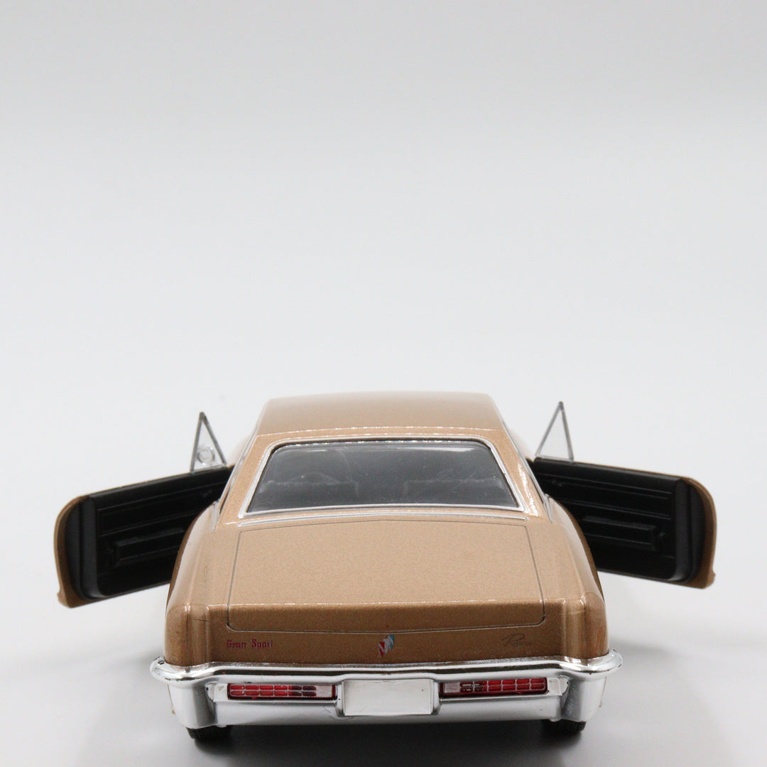 1965 Buick Riviera Gran Sport Diecast Car|Scale 1/24 Classic Car Collection|Old Model Car|Vintage Light Brown Metal Car|Gift for Dad