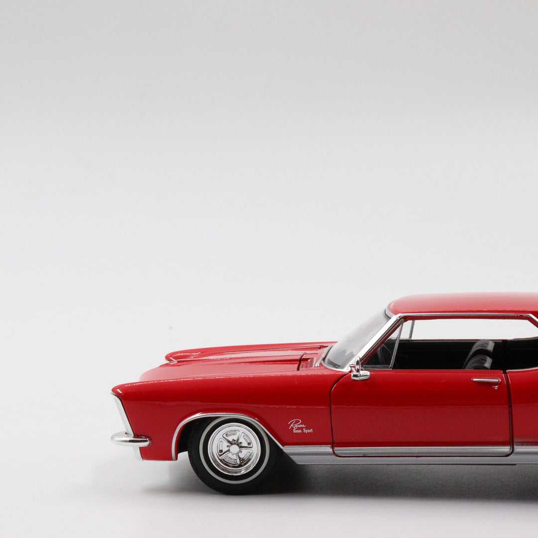 Welly 1965 Buick Riviera Gran Sport|Scale 1/24 Red Diecast Car|Vintage Model Car for Collectors|Old Classic Metal Collection Car for Gift