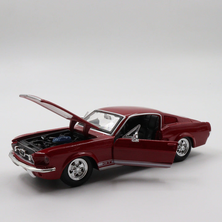 Maisto 1967 Ford Mustang GT|Scale 1/24 Red Diecast Car|Vintage Model Car and Toy for Collectors|Old Classic Metal Collection Car for Dad