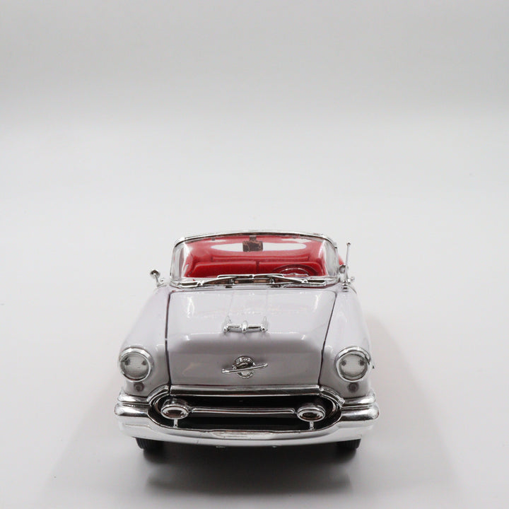 Welly 1955 Oldsmobile Super 88|Scale 1/24 White and Red Diecast Car|Vintage Convertible Model Car|Classic Metal Collection Car for Father