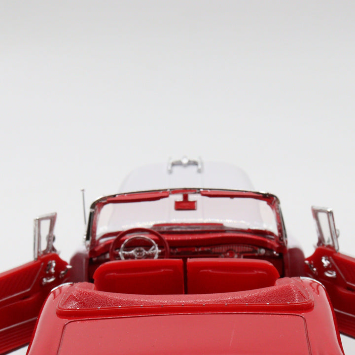 Welly 1955 Oldsmobile Super 88|Scale 1/24 White and Red Diecast Car|Vintage Convertible Model Car|Classic Metal Collection Car for Father