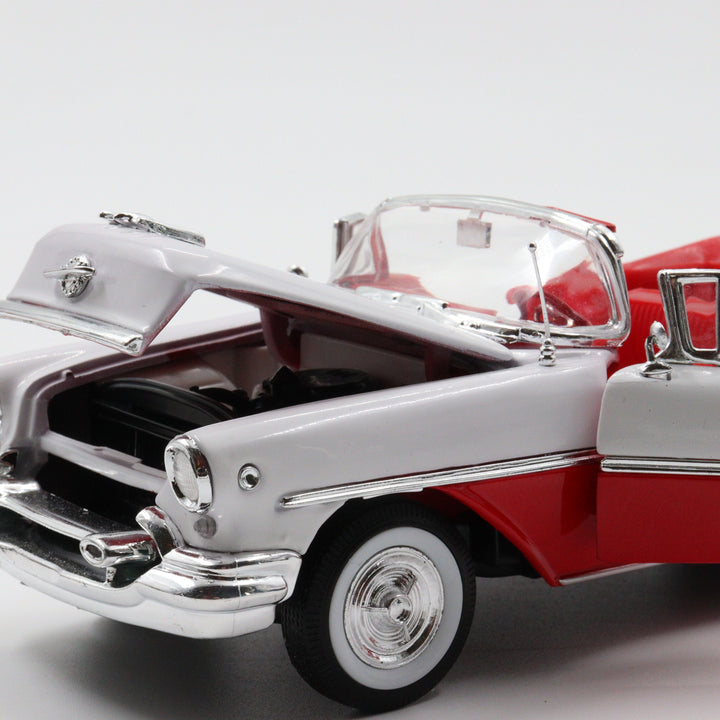 Welly 1955 Oldsmobile Super 88|Scale 1/24 White and Red Diecast Car|Vintage Convertible Model Car|Classic Metal Collection Car for Father