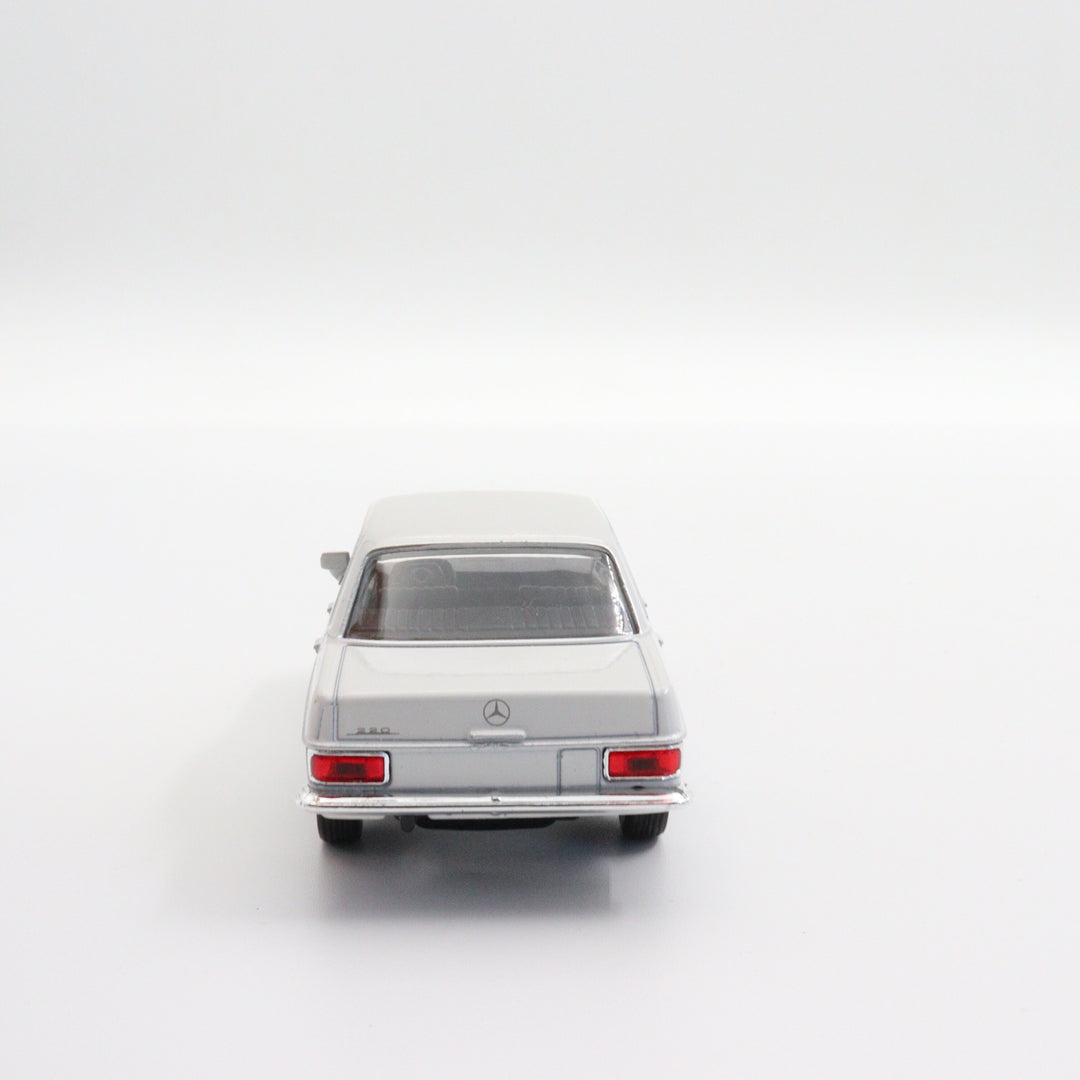 Mercedes Benz 220 Diecast Car|Scale 1:36 Diecast Car|Classic Vintage Model Car|Pull Back Car Toy for Boys|Metal White Car|Gift for Father
