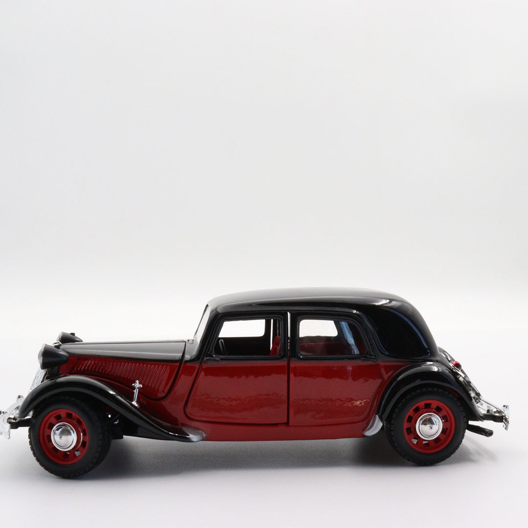 Burago Citroen 15cv 1938 Model Car|Scale 1:24 Diecast for Collectors|Classic Vintage Car|Collectible Metal Black and Red Car|Gift for Father