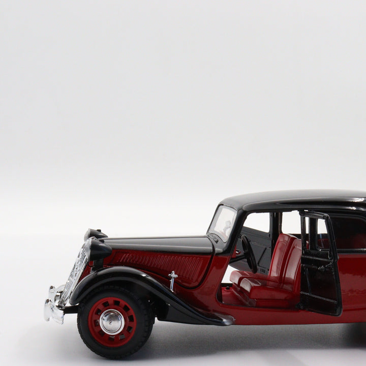Burago Citroen 15cv 1938 Model Car|Scale 1:24 Diecast for Collectors|Classic Vintage Car|Collectible Metal Black and Red Car|Gift for Father