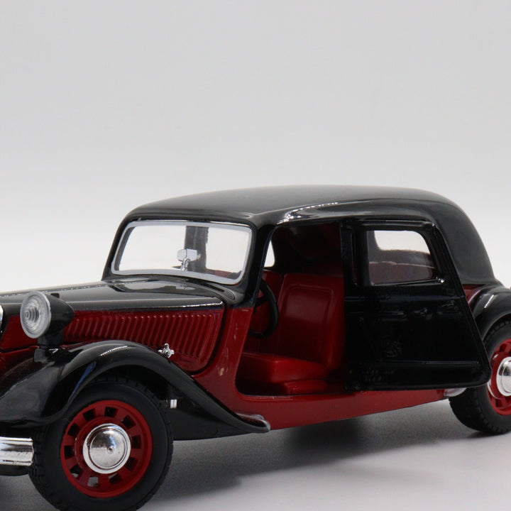 Burago Citroen 15cv 1938 Model Car|Scale 1:24 Diecast for Collectors|Classic Vintage Car|Collectible Metal Black and Red Car|Gift for Father