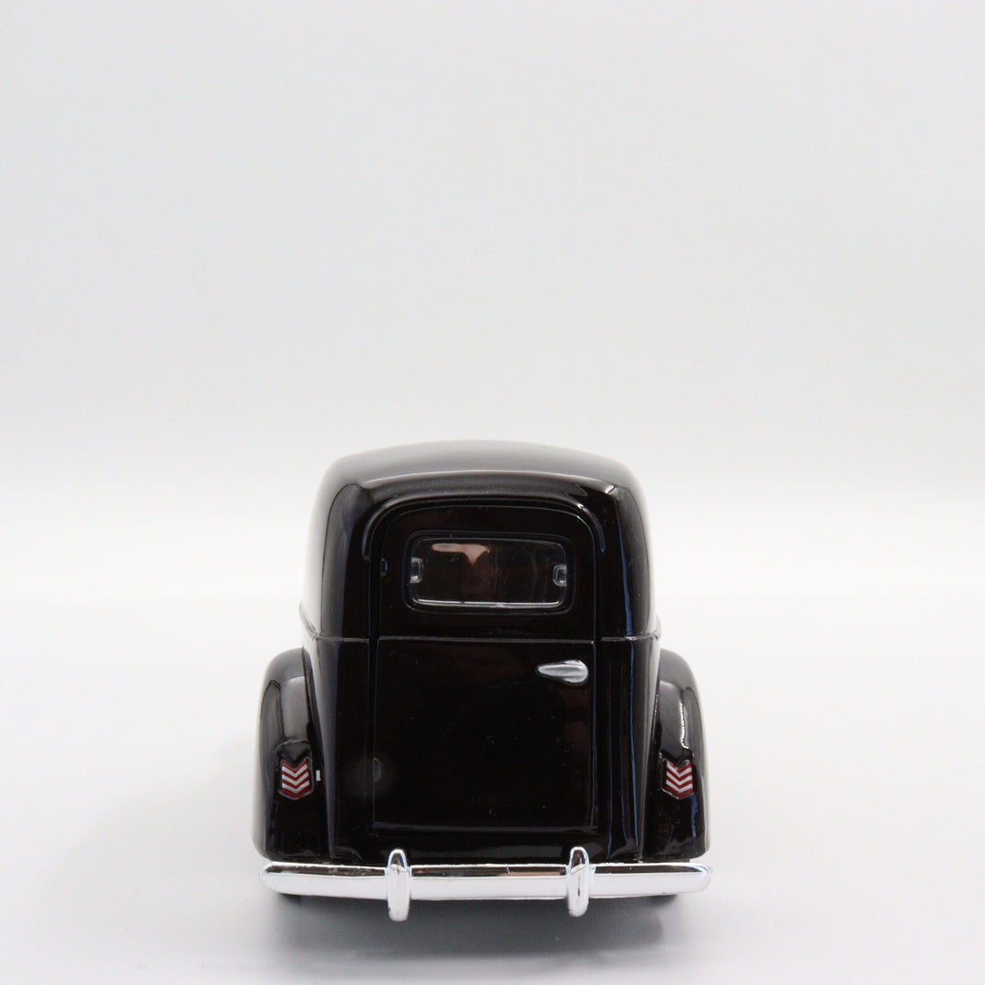 1970 Ford Sedan Delivery|Scale 1:24 Diecast Model Car|Classic Vintage Car|Collectible Metal Black Car for Collectors|Nostalgic Gift for Dad