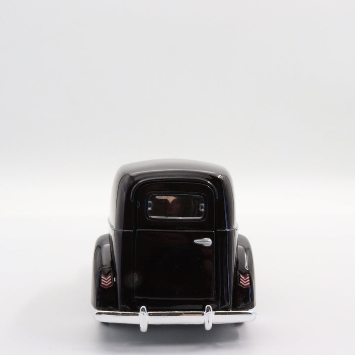 1970 Ford Sedan Delivery|Scale 1:24 Diecast Model Car|Classic Vintage Car|Collectible Metal Black Car for Collectors|Nostalgic Gift for Dad