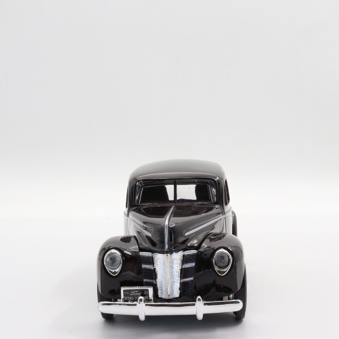 1970 Ford Sedan Delivery|Scale 1:24 Diecast Model Car|Classic Vintage Car|Collectible Metal Black Car for Collectors|Nostalgic Gift for Dad