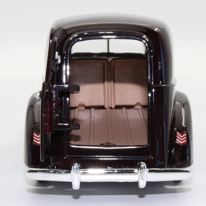 1970 Ford Sedan Delivery|Scale 1:24 Diecast Model Car|Classic Vintage Car|Collectible Metal Black Car for Collectors|Nostalgic Gift for Dad