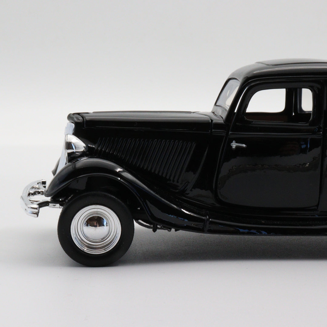 1932 Ford Coupe|Scale 1:24 Diecast Vintage Model Car|Classic Old Car|Collectible Metal Black Car for Collectors|Nostalgic Gift for Grandad