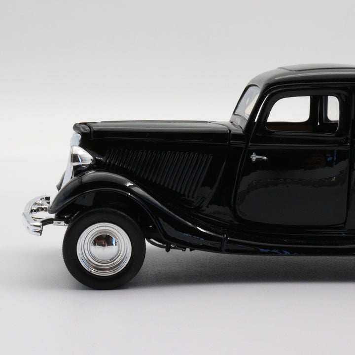 1932 Ford Coupe|Scale 1:24 Diecast Vintage Model Car|Classic Old Car|Collectible Metal Black Car for Collectors|Nostalgic Gift for Grandad