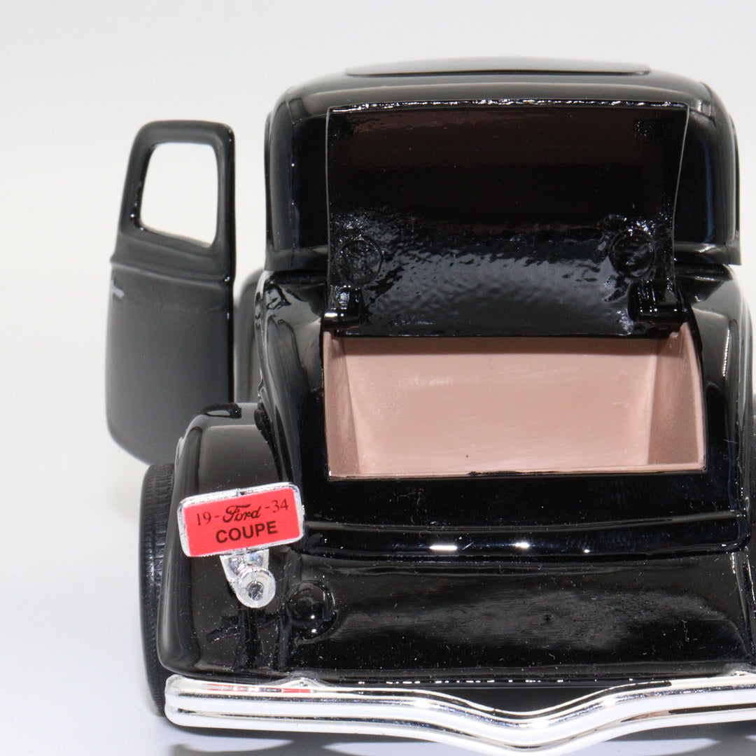1932 Ford Coupe|Scale 1:24 Diecast Vintage Model Car|Classic Old Car|Collectible Metal Black Car for Collectors|Nostalgic Gift for Grandad