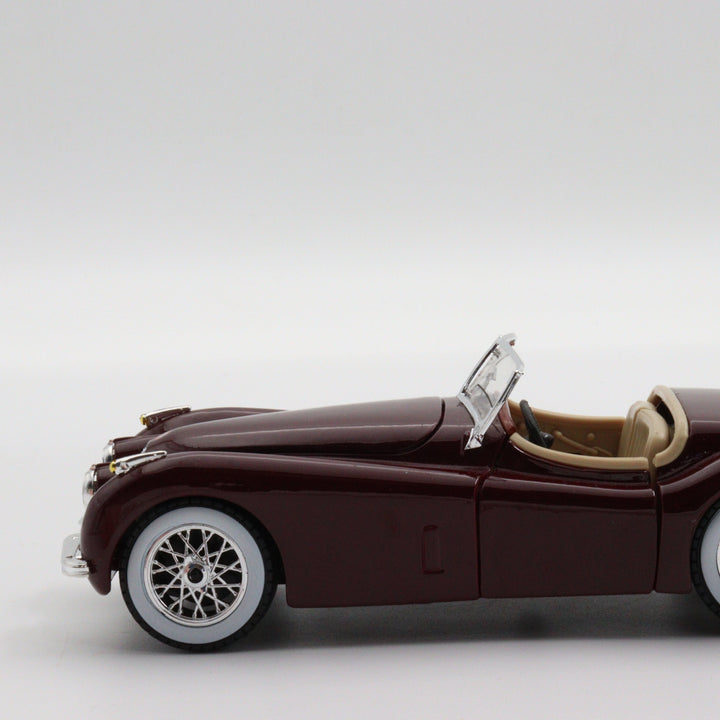 Burago 1951 Jaguar Xk 120|Diecast 1:24 Model Car|Classic Old Car|Vintage Car for Dad|Collectible Metal Burgundy Car for Collectorf or Dad