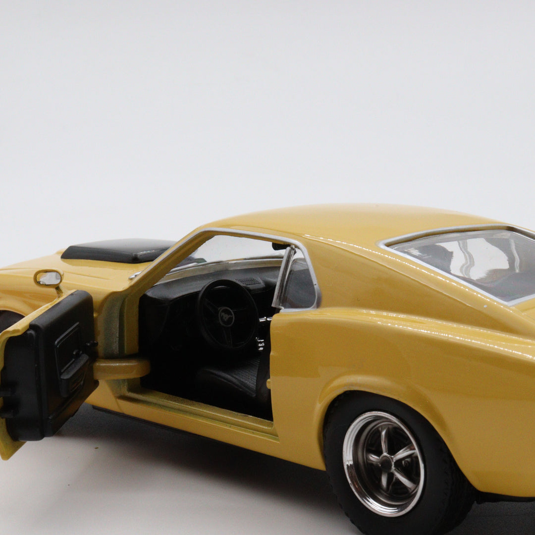 1970 Mustang Boss 429|Scale 1/24 Diecast Car|Vintage Model Yellow Car for Collectors|Classic Old Metal Collection Car|Birthday Gift for Dad