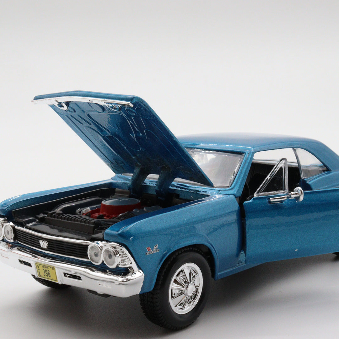 Maisto 1966 Chevrolet Chevelle SS 396|Scale 1/24 Vintage Model Car|Diecast Blue Car for Collectors|Classic Metal Collection|Nostalgic Gift