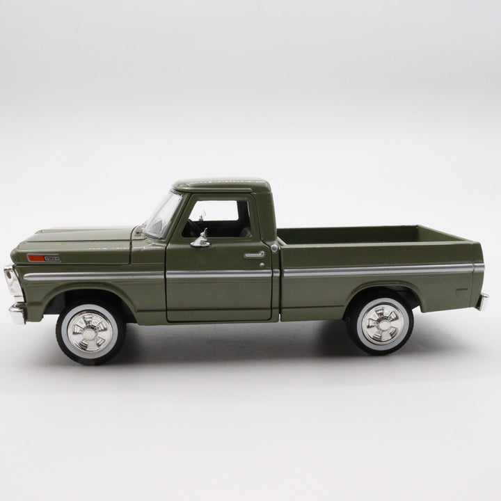 Motormax 1969 Ford F 100|Scale 1/24 Pickup Model Car|Diecast Olive Green Car for Collectors|Classic Old Metal Collection Car|Vintage Gift