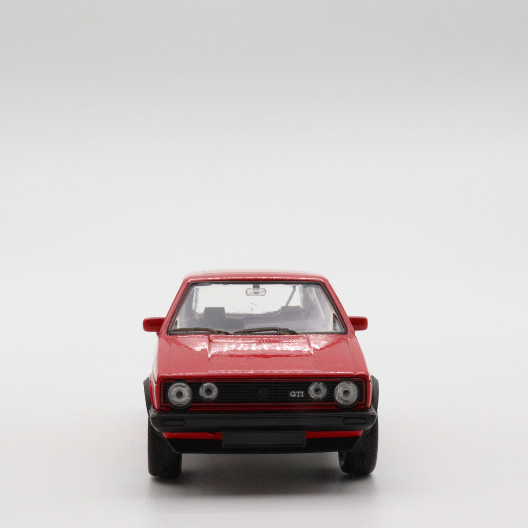 Volkswagen Golf I GTI|Red Diecast Car|Vintage Model Pull Back Car for Collectors|Classic Metal Collection Car for Father|Nostalgic Gift