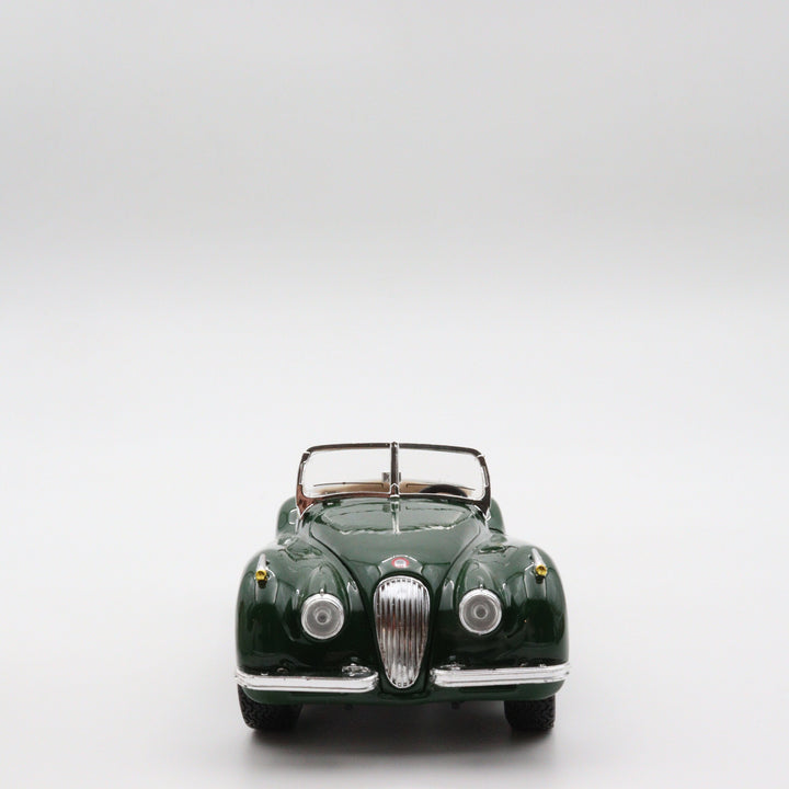 Jaguar XK 120|Scale 1/24 Green Diecast Car|Vintage Collectible Model Car for Collectors|Classic Metal Collection Car|Nostalgic Gift for Dad