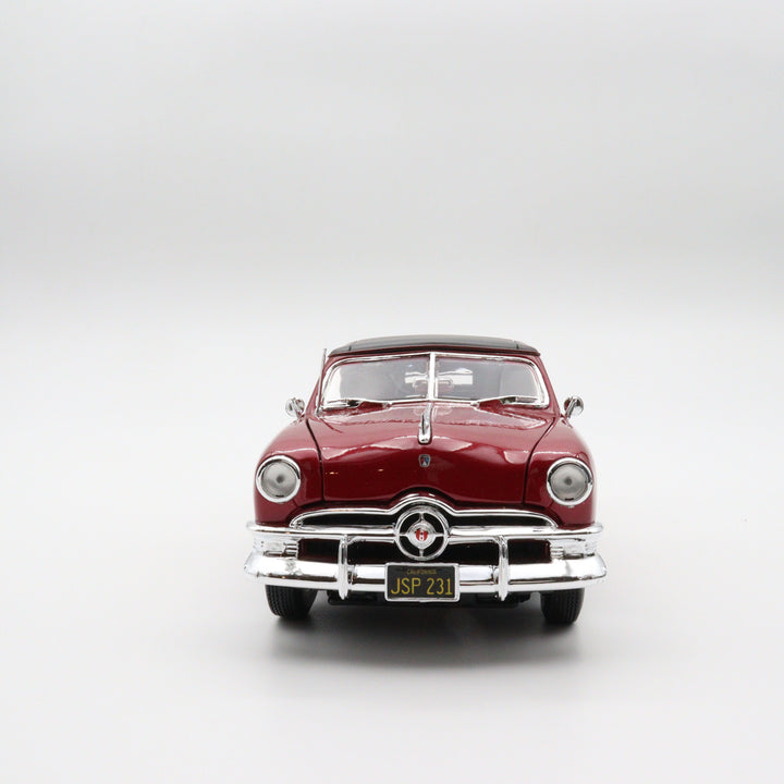 Maisto 1950 Ford Model Car|Scale 1/18 Red Diecast Car|Vintage Model Car for Collectors|Classic Metal Collection Car and Toy|Gift for Father