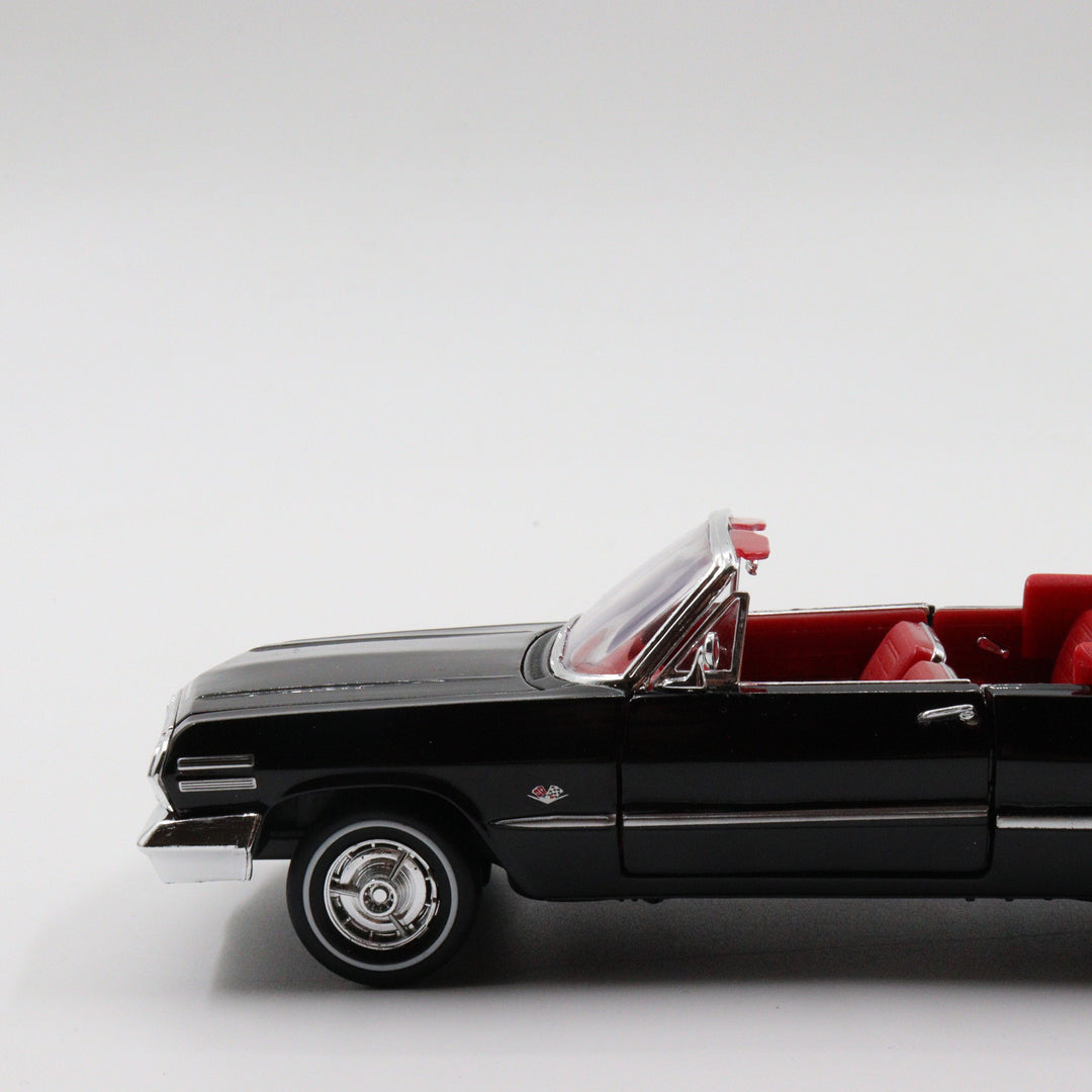 Welly 1963 Chevrolet Impala|Scale 1/24 Black Diecast Car|Vintage Convertible Model Car for Collectors|Classic Metal Collection Car for Dad