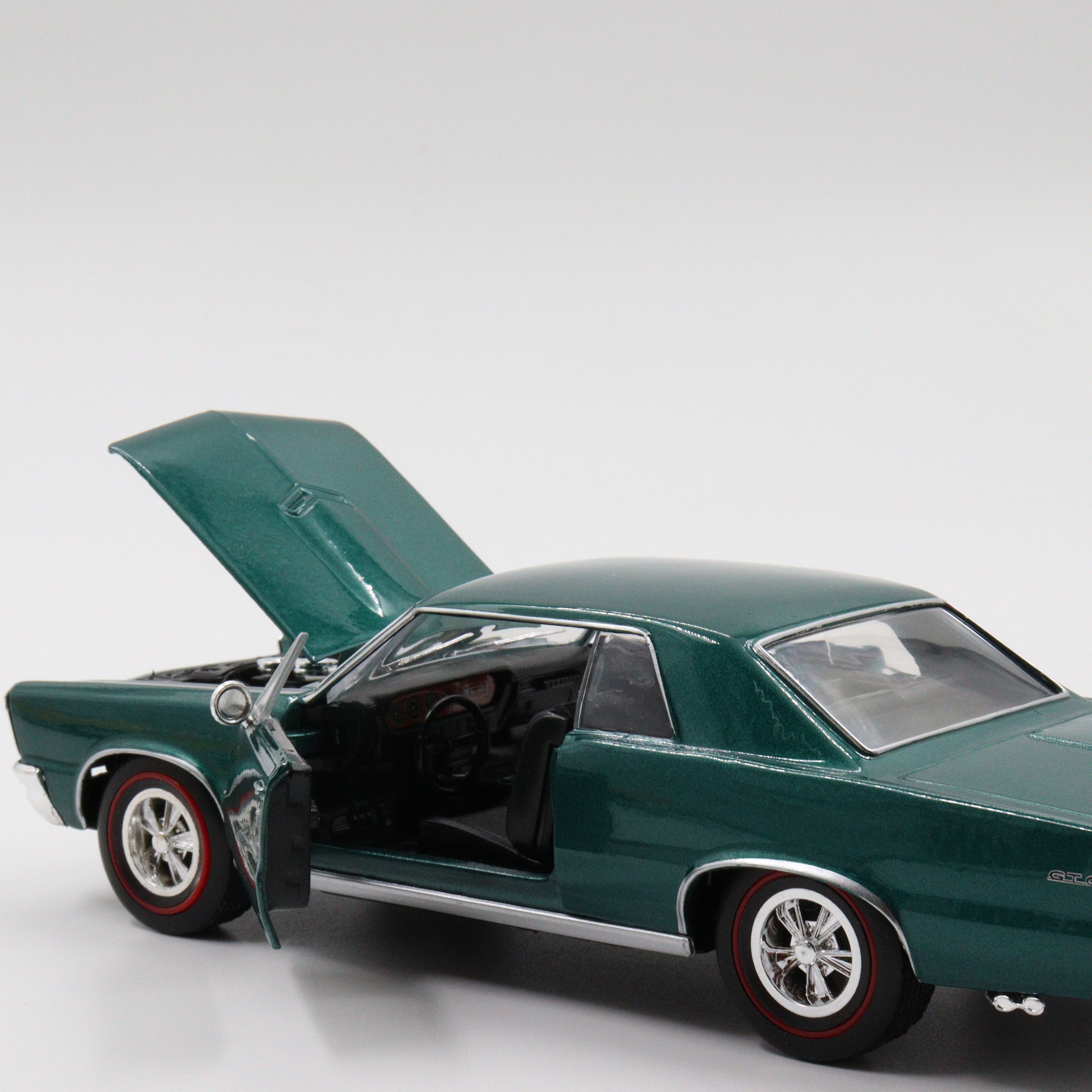 1965 Pontiac GTO|Vintage Diecast for Collectors|Old Classic Metal
