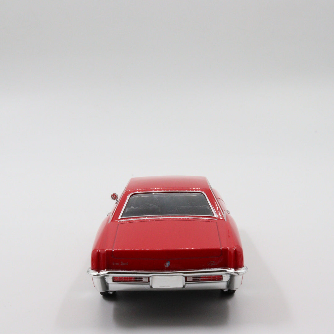 Welly 1965 Buick Riviera Gran Sport|Scale 1/24 Red Diecast Car|Vintage Model Car for Collectors|Old Classic Metal Collection Car for Gift