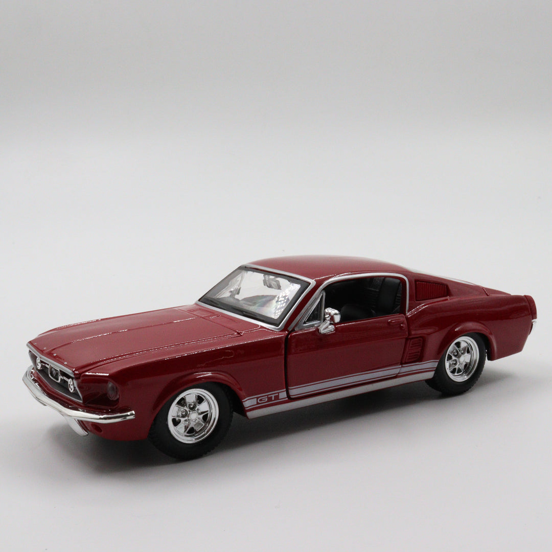 Maisto 1967 Ford Mustang GT|Scale 1/24 Red Diecast Car|Vintage Model Car and Toy for Collectors|Old Classic Metal Collection Car for Dad